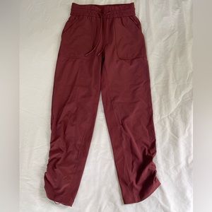 lululemon Women’s Dance Studio Cropped Pants (Mid-Rise)